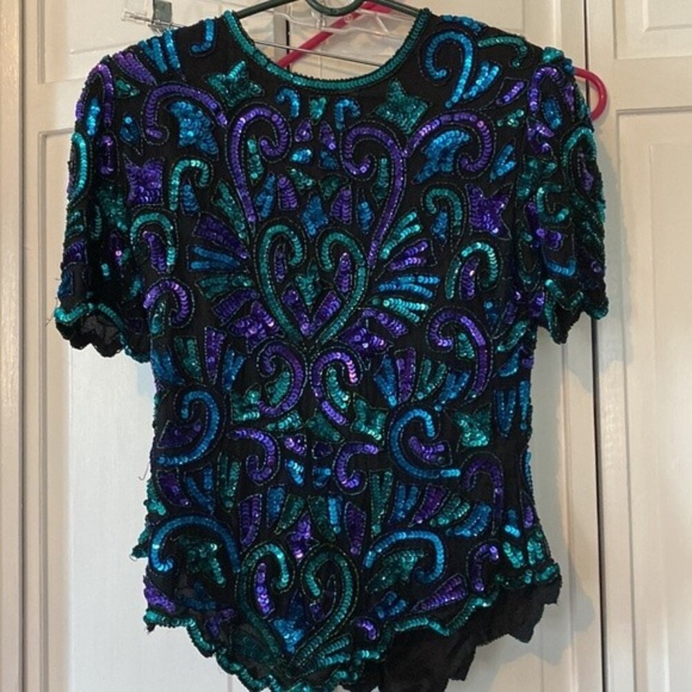100% silk vintage Laurence Kazar sequins party top!  Size Petite Small - Picture 10 of 10